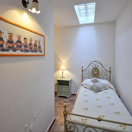 Villa Sleeps 10 Pool Wifi Fabro